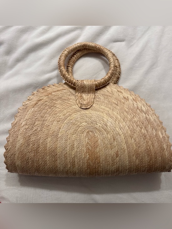 Lulus Handbags - Lulu's Natural Straw Half-Moon bag with Round Handle - Beige